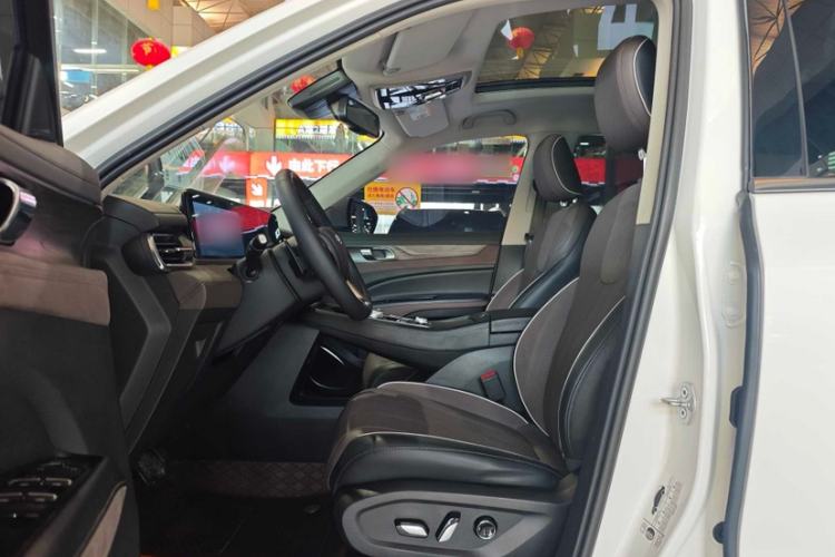 Used Ford Equator 2023 EcoBoost 225 Premier 7-Seater (2/3/2) Left Front Seat