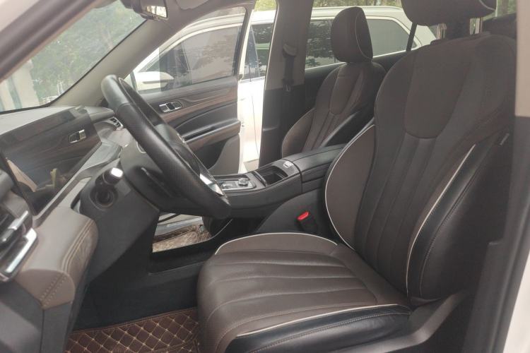 Used Ford Equator 2023 EcoBoost 225 Premier 7-Seater (2/2/3) Left Front Seat