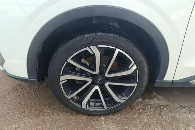 Used Ford Equator 2023 EcoBoost 225 Premier 7-Seater (2/2/3) Left Front Wheel Hub