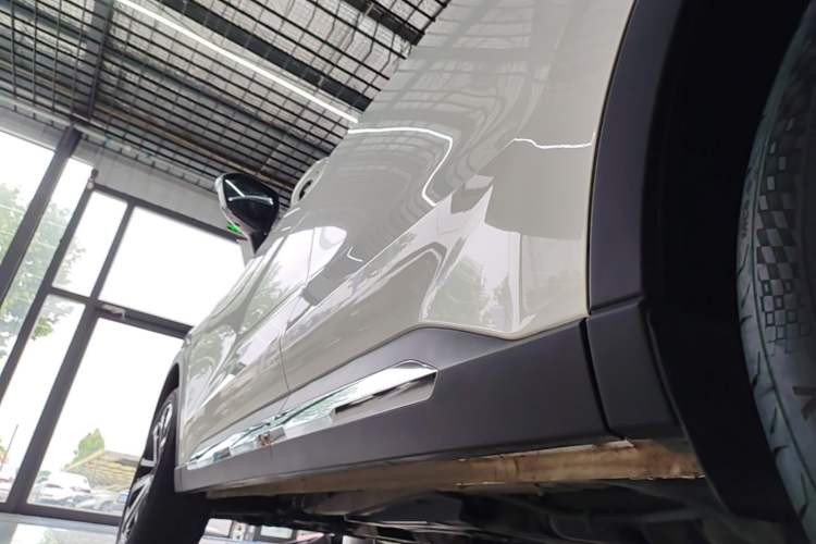 Used Ford Equator 2023 EcoBoost 225 Premier 7-Seater (2/2/3) Left Side Sill