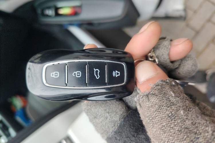 Used Ford Equator 2023 EcoBoost 225 Premier PLUS 7-Seater (2/2/3) Vehicle Key