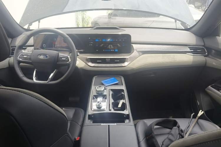 Used Ford Equator New Energy 2025 Luxury Edition Center Console