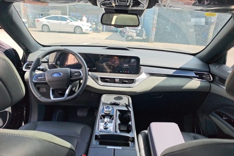 Used Ford Equator New Energy 2025 Luxury Edition Center Console