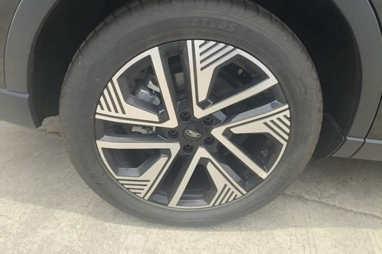 Used Ford Equator New Energy 2025 Luxury Edition Right Rear Wheel Hub