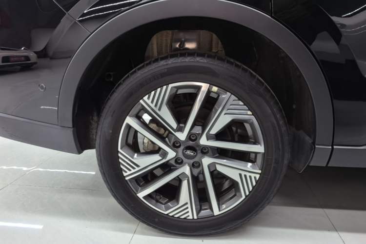 Used Ford Equator New Energy 2025 Platinum Edition Right Rear Wheel Hub