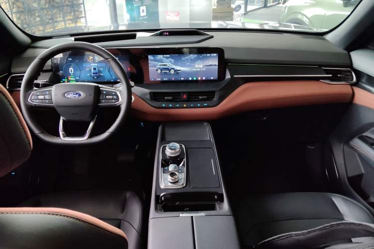 Used Ford Equator New Energy 2025 Luxury Plus Version Center Console