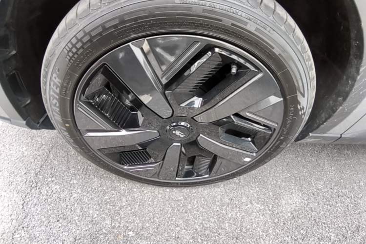 Used Ford Equator New Energy 2025 Luxury Plus Version Exterior 4