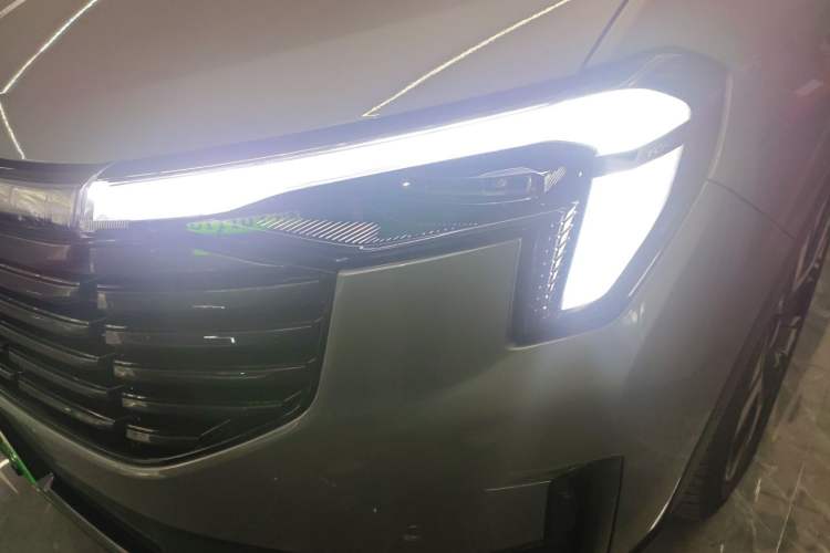 Used Ford Equator New Energy 2025 Luxury Plus Version Left Front Headlight