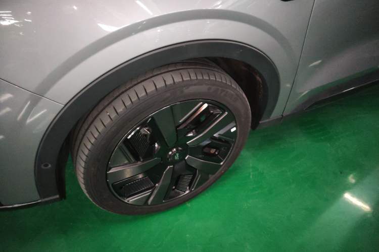 Used Ford Equator New Energy 2025 Luxury Plus Version Left Front Wheel Hub