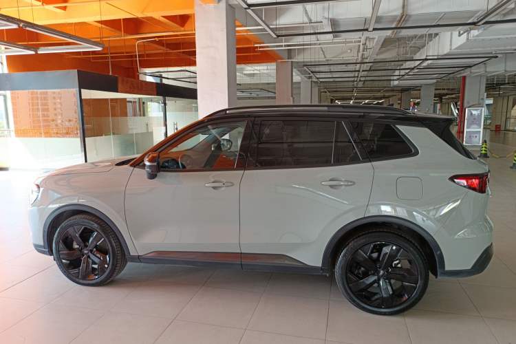 Used Ford Equator New Energy 2025 Luxury Edition Left Side