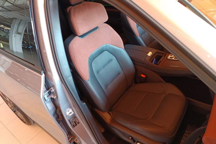 Used Ford Equator New Energy 2025 Luxury Plus Version Right Front Seat