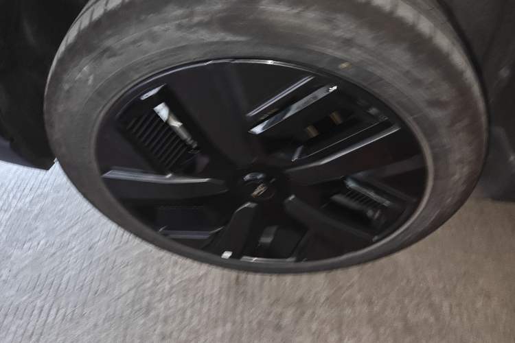 Used Ford Equator New Energy 2025 Luxury Plus Version Right Rear Wheel Hub