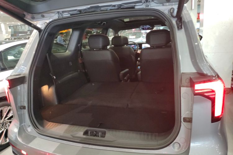 Used Ford Equator New Energy 2025 Luxury Plus Version Trunk