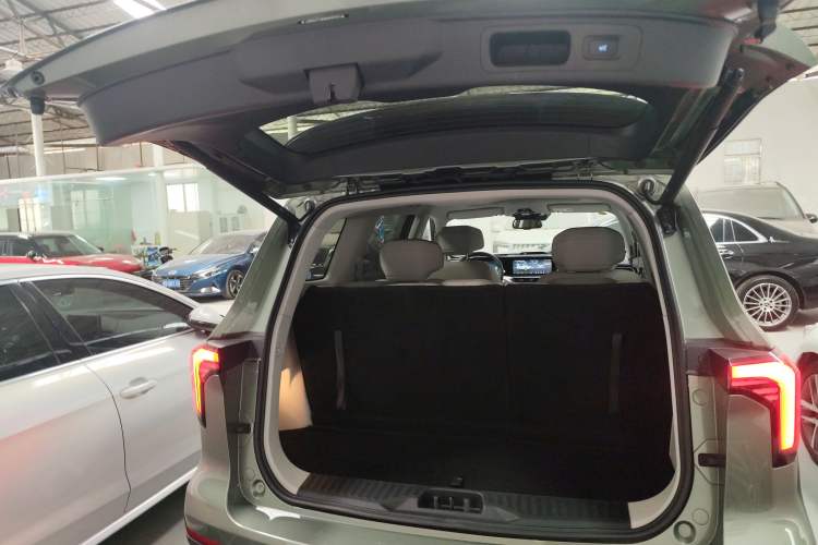Used Ford Equator New Energy 2025 Luxury Plus Version Trunk