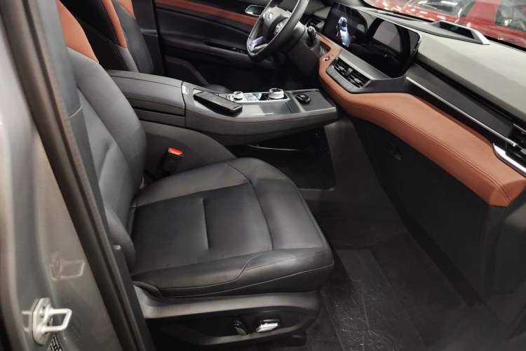 Used Ford Equator New Energy 2025 Luxury Plus Version Right Front Seat