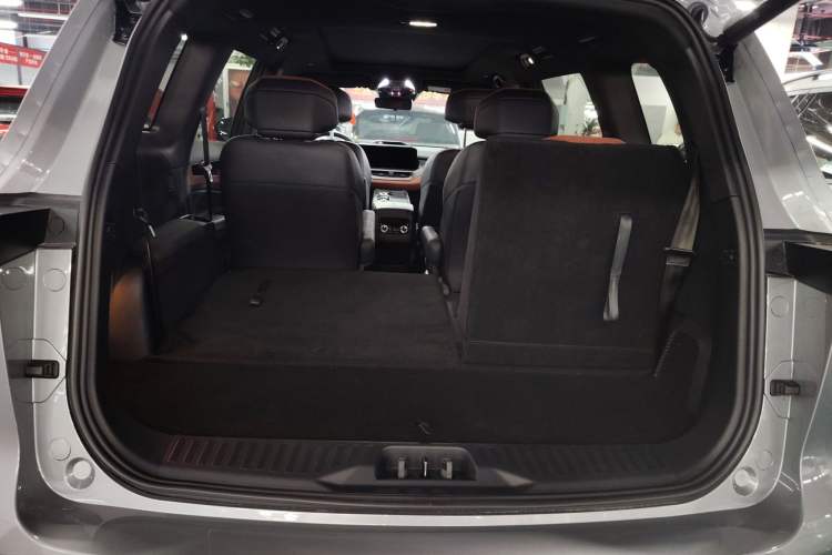 Used Ford Equator New Energy 2025 Luxury Plus Version Trunk