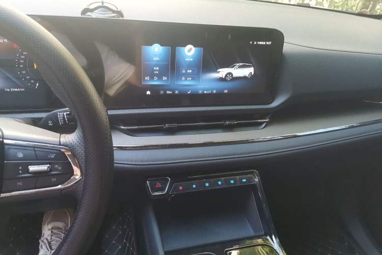 Used Ford Equator Sport 2022 EcoBoost 170 Platinum Edition Audio And AC Panel