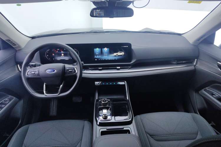 Used Ford Equator Sport 2023 EcoBoost 170 Prime Edition Center Console