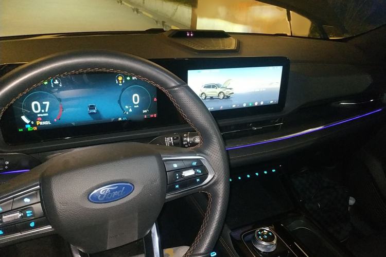 Used Ford Equator Sport 2025 EcoBoost 170 Prestige PLUS Interior 2