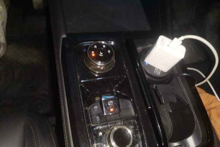 Used Ford Equator Sport 2022 EcoBoost 170 Platinum Edition Gear Lever