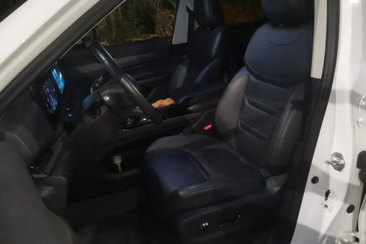 Used Ford Equator Sport 2022 EcoBoost 170 Platinum Edition Left Front Seat