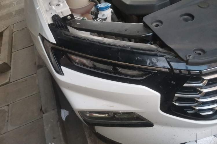 Used Ford Equator Sport 2022 EcoBoost 170 Platinum Edition Right Front Headlight