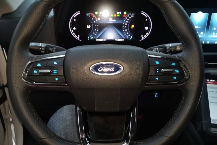 Used Ford Equator Sport 2022 EcoBoost 170 Premier Edition Steering Wheel