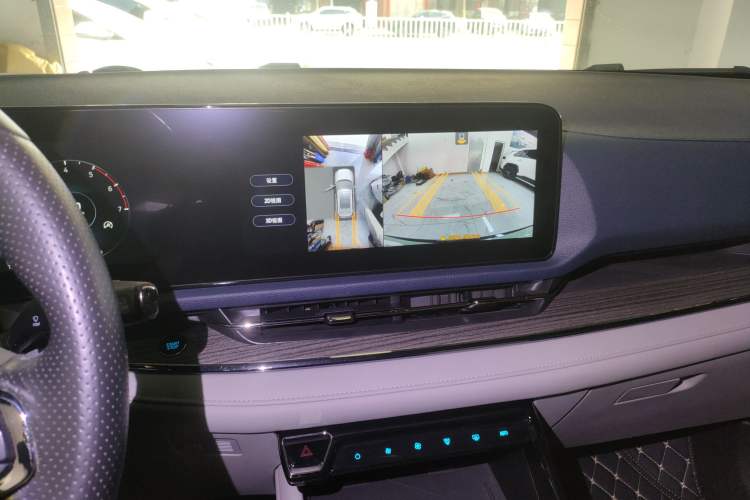 Used Ford Equator Sport 2022 Facelift EcoBoost 170 Prestige Model Audio And AC Panel