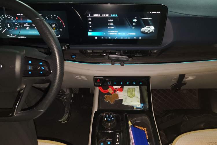 Used Ford Equator Sport 2022 Facelift EcoBoost 170 Prestige Model Audio And AC Panel