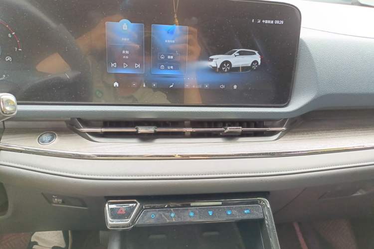 Used Ford Equator Sport 2022 Facelift EcoBoost 170 Prestige Model Audio And AC Panel
