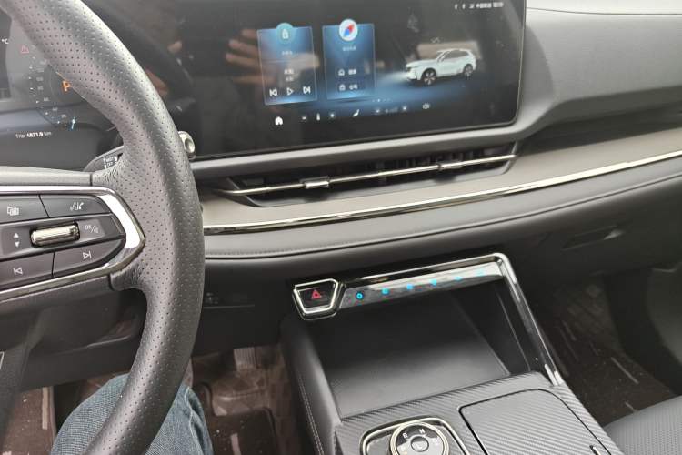 Used Ford Equator Sport 2022 EcoBoost 170 Platinum Edition Audio And AC Panel