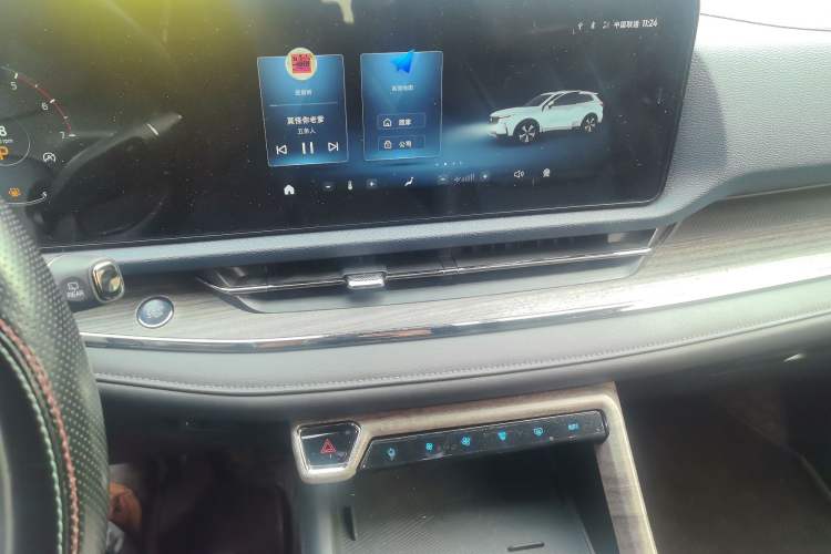 Used Ford Equator Sport 2022 Facelift EcoBoost 170 Prestige Model Audio And AC Panel