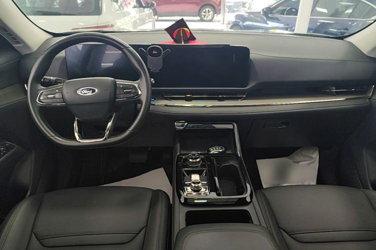 Used Ford Equator Sport 2022 EcoBoost 170 Premier Edition Center Console