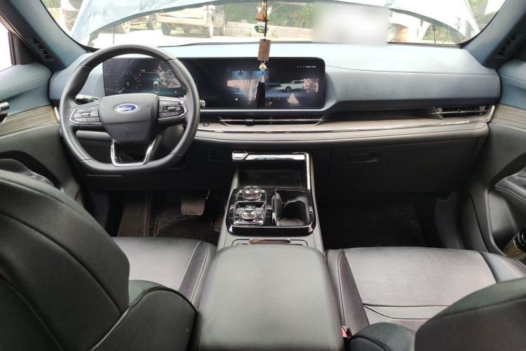 Used Ford Equator Sport 2022 Facelift EcoBoost 170 Prestige Model Center Console
