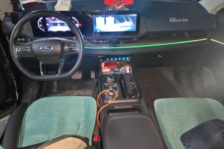 Used Ford Equator Sport 2022 EcoBoost 170 Premier Edition Center Console