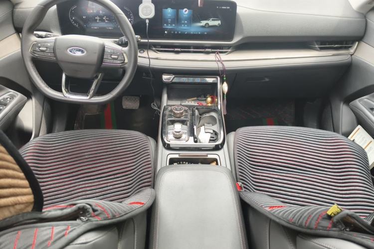 Used Ford Equator Sport 2022 EcoBoost 170 Platinum Edition Center Console