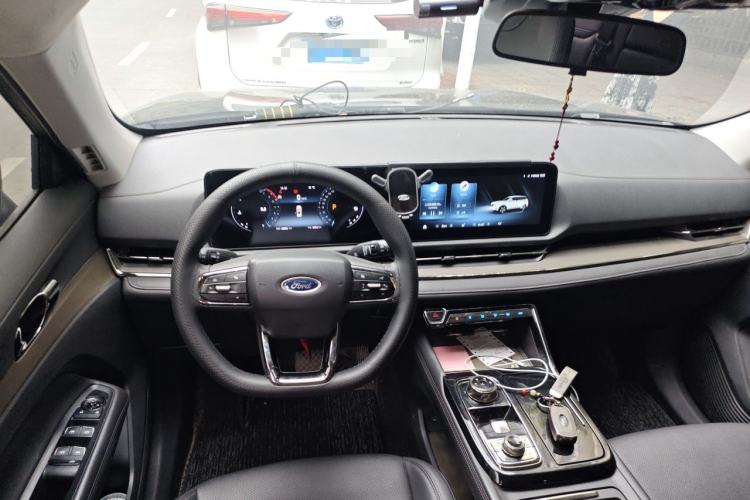 Used Ford Equator Sport 2022 EcoBoost 170 Premier Edition Center Console