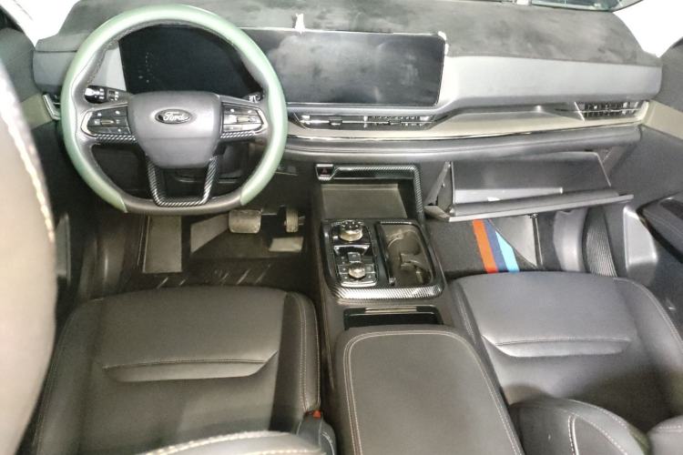 Used Ford Equator Sport 2022 EcoBoost 170 Platinum Edition Center Console