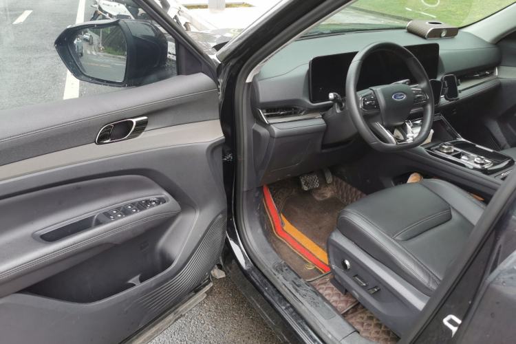 Used Ford Equator Sport 2022 EcoBoost 170 Platinum Edition Driver Seat