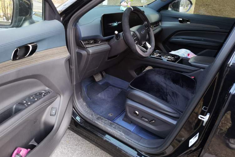 Used Ford Equator Sport 2022 Facelift EcoBoost 170 Prestige Model Driver Seat