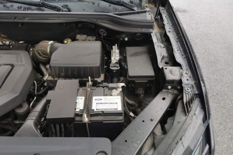Used Ford Equator Sport 2022 EcoBoost 170 Platinum Edition Engine Bay Left