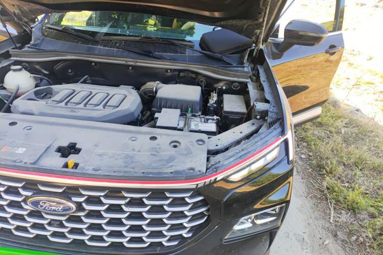 Used Ford Equator Sport 2022 EcoBoost 170 Premier Edition Engine Bay Left