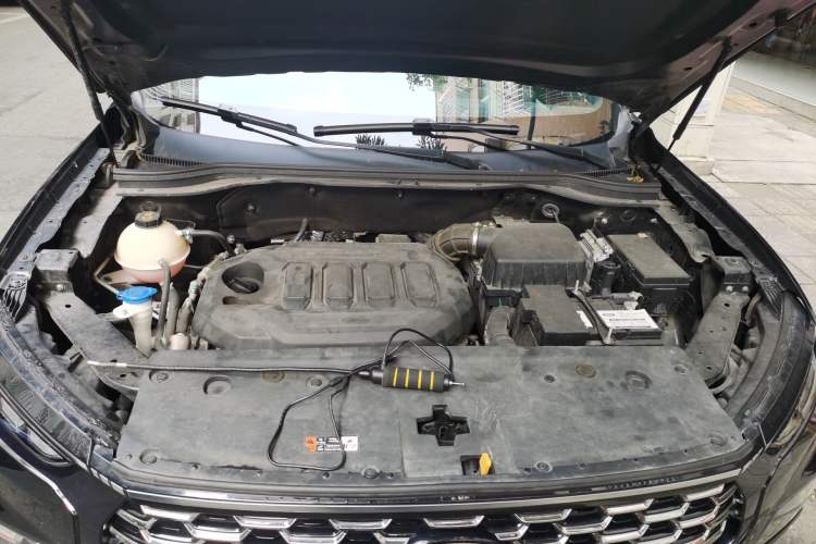 Used Ford Equator Sport 2022 Facelift EcoBoost 170 Prestige Model Engine Bay