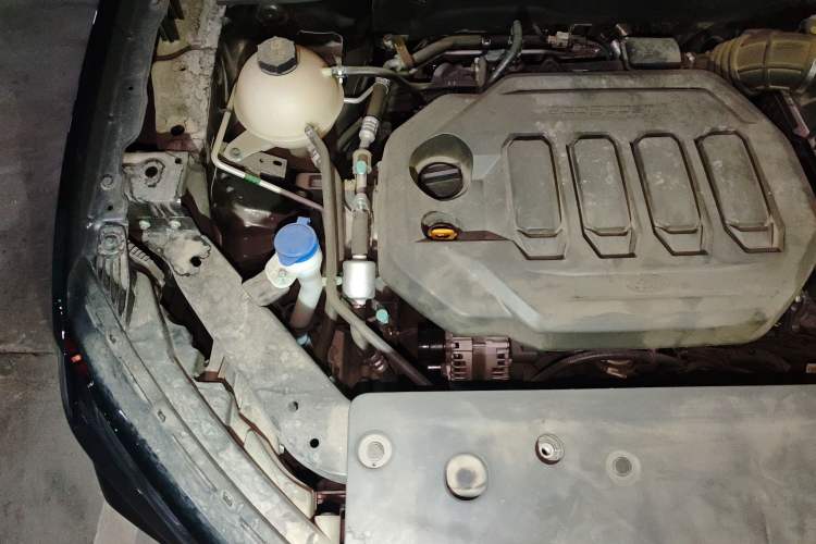Used Ford Equator Sport 2022 Facelift EcoBoost 170 Prestige Model Engine Bay Right