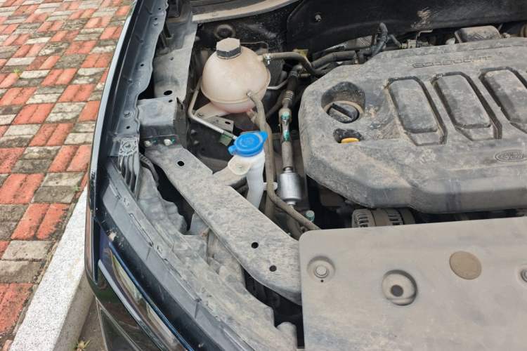 Used Ford Equator Sport 2022 EcoBoost 170 Premier Edition Engine Bay Right