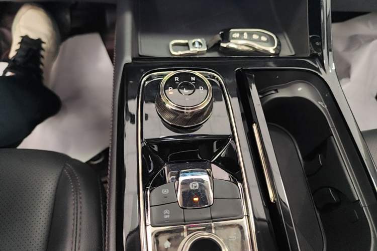Used Ford Equator Sport 2022 EcoBoost 170 Premier Edition Gear Lever