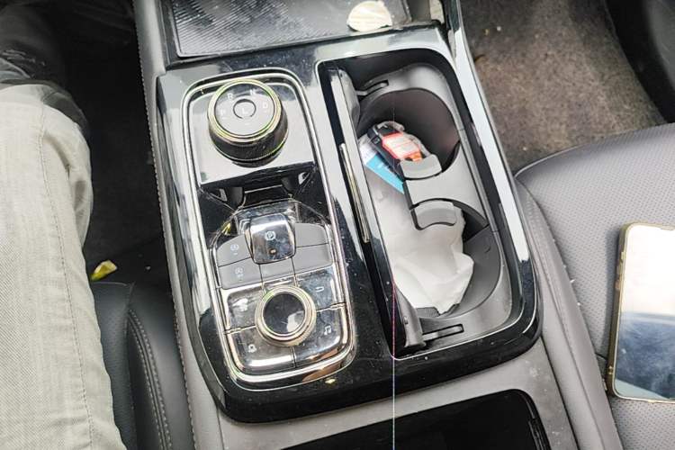 Used Ford Equator Sport 2022 EcoBoost 170 Platinum Edition Gear Lever