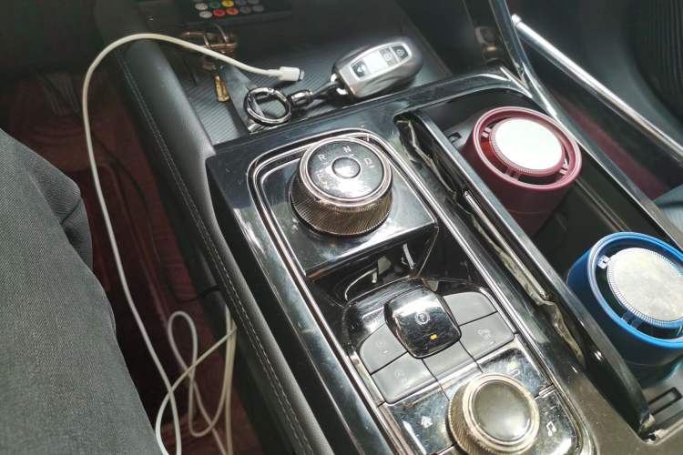 Used Ford Equator Sport 2022 Facelift EcoBoost 170 Prestige Model Gear Lever