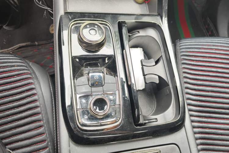 Used Ford Equator Sport 2022 EcoBoost 170 Platinum Edition Gear Lever