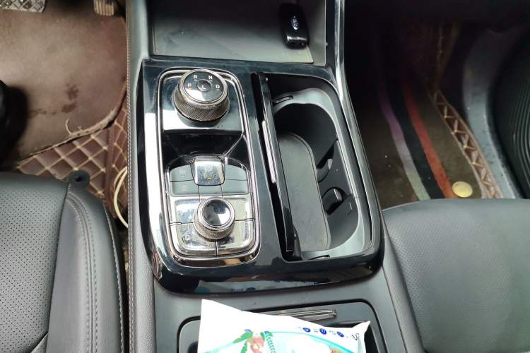 Used Ford Equator Sport 2022 EcoBoost 170 Premier Edition Gear Lever
